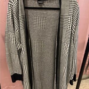 Torrid Gray and Black Houndstooth Cardigan